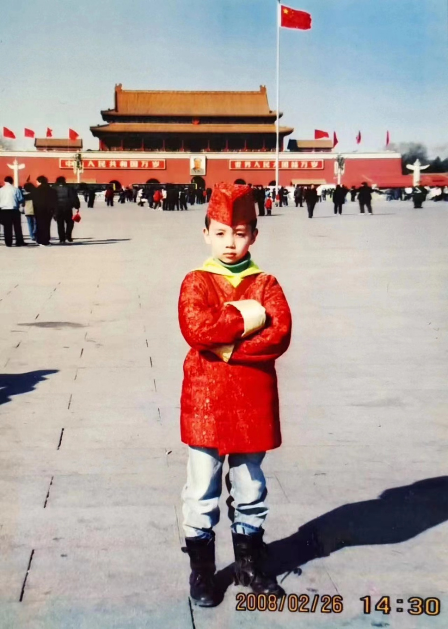 02@宋轶 和@zz罗一舟 的"高清"童年照送上!