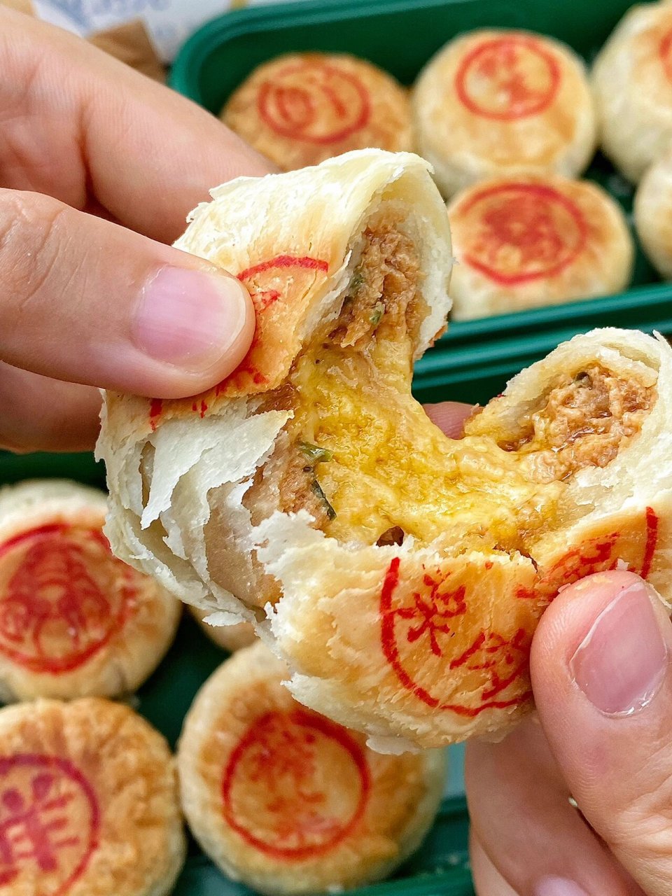 99泸溪河一定要吃的鲜肉月饼7515太惊艳了01 我买的早上刚