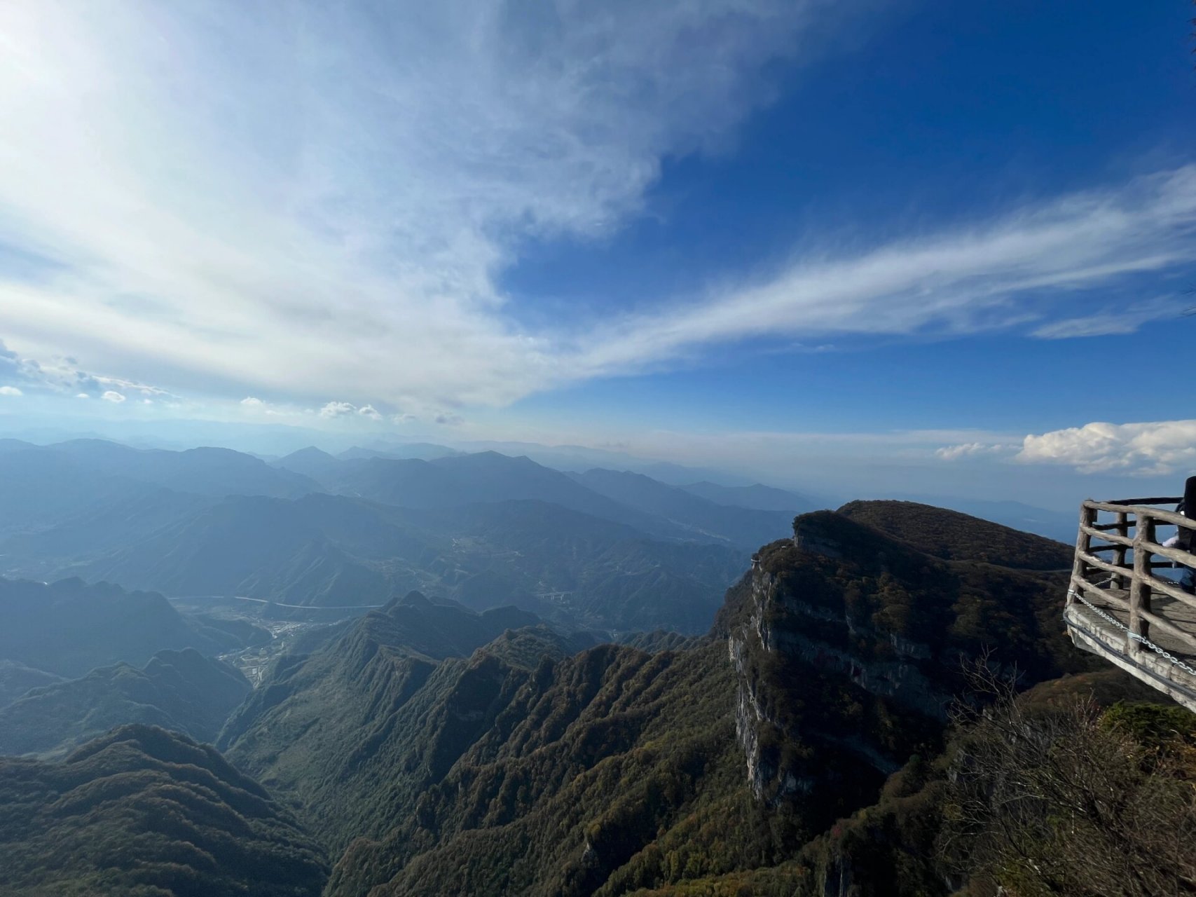 陕西省汉中市龙头山 推荐啊99999999 爬山难度不大 坐索道