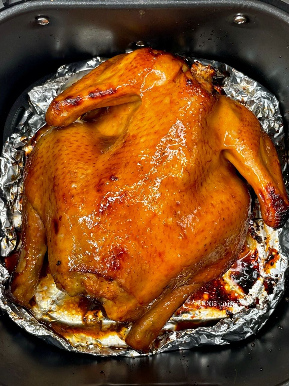 空气炸锅蜜汁脆皮烤鸡97年夜饭一定要有它6015 最后撒点烧烤