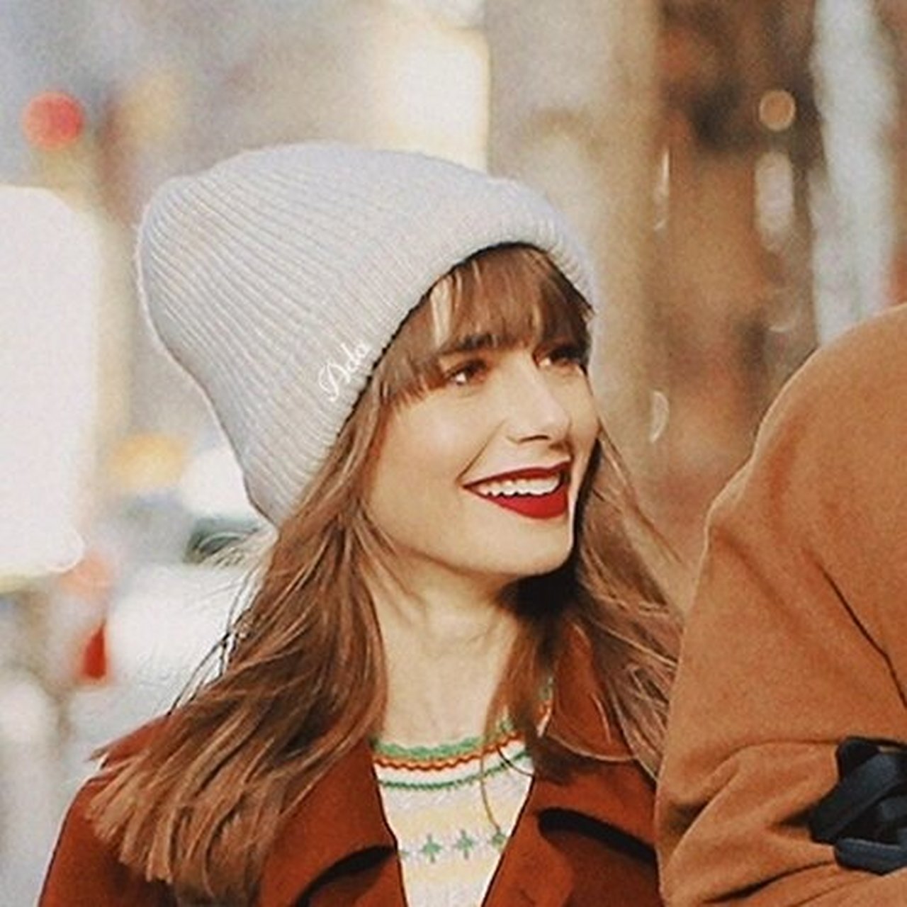 莉莉柯林斯头像壁纸 好好看呀 莉莉柯林斯 lily collins 头像壁纸