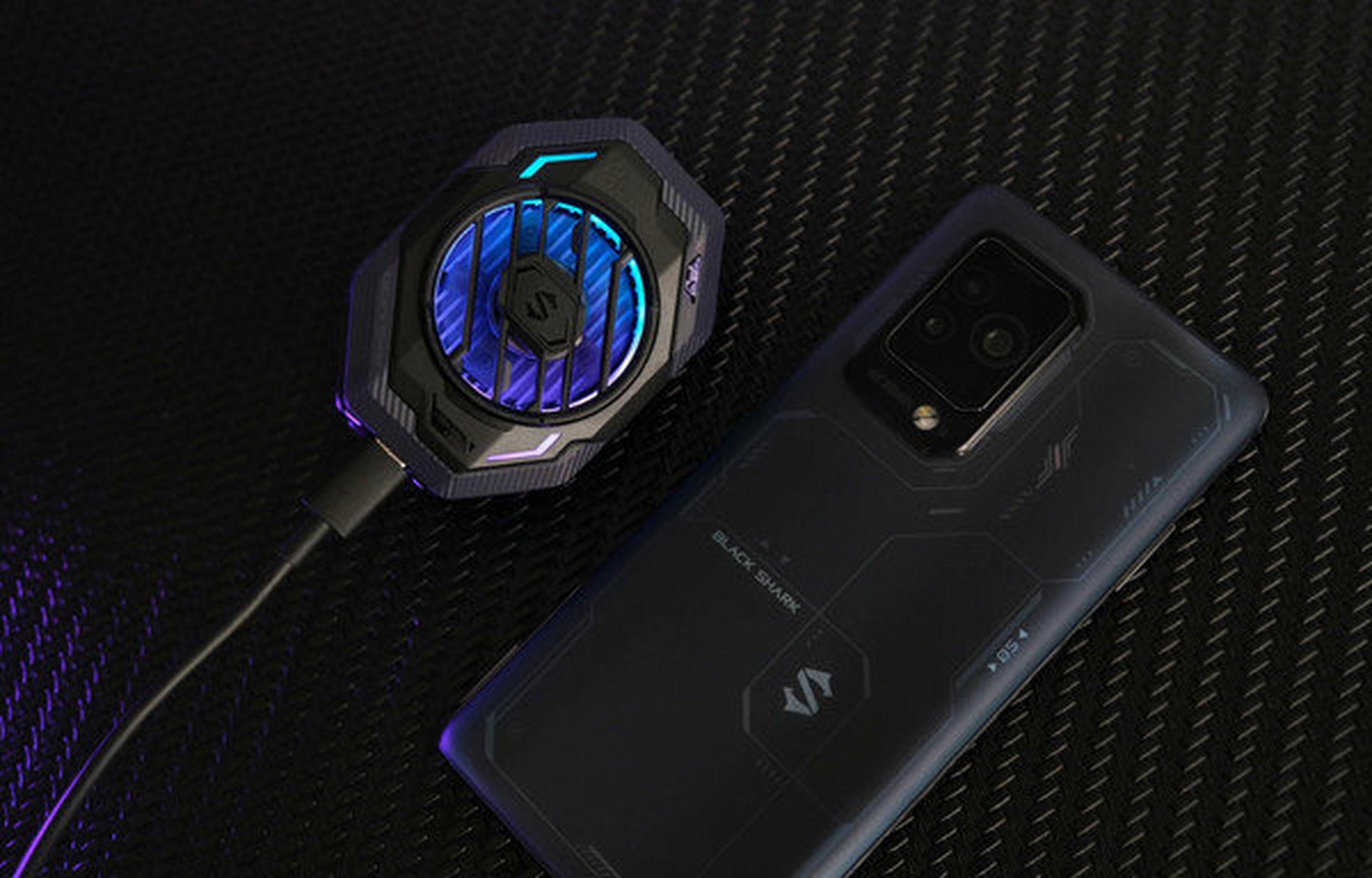 今年开年以来,有关腾讯要收购游戏手机厂商黑鲨科技的消息不断在网上