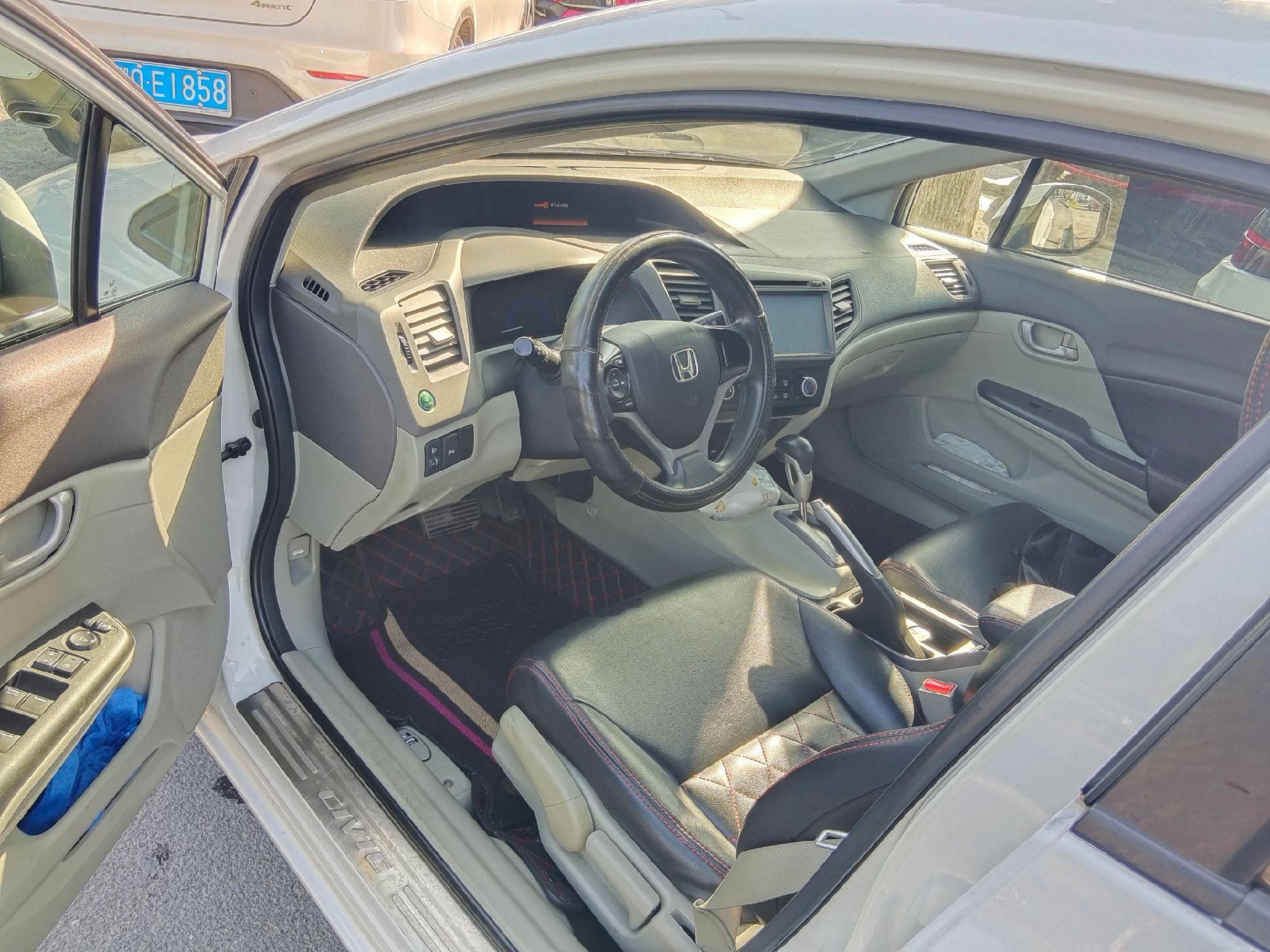 私家一手户13年本田思域1