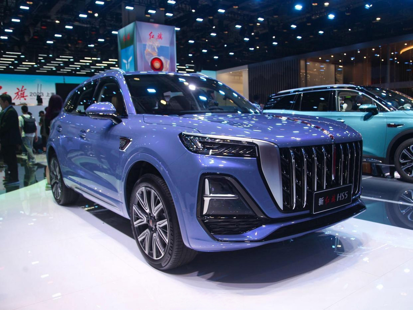 新款红旗hs5正式开启预订,推出5款车型,尝鲜价为18.38-24.98万元.