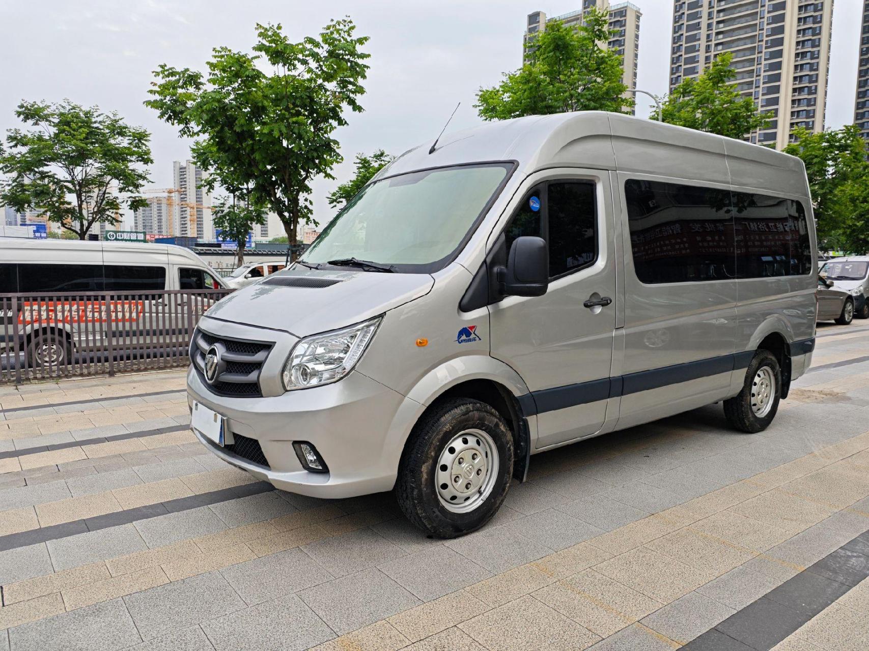 福田图雅诺,加长版,7座 座椅布局3 2 2  车长5.5米,原版原况,新款2.