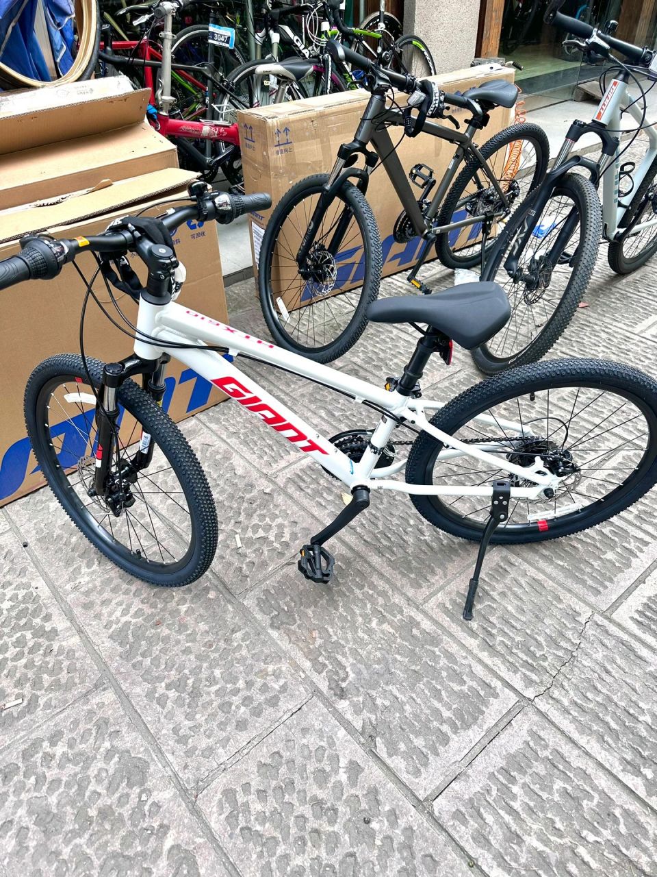 捷安特atx610 刚入手的通勤小工具 每天骑车到公司10分钟 解决了每日