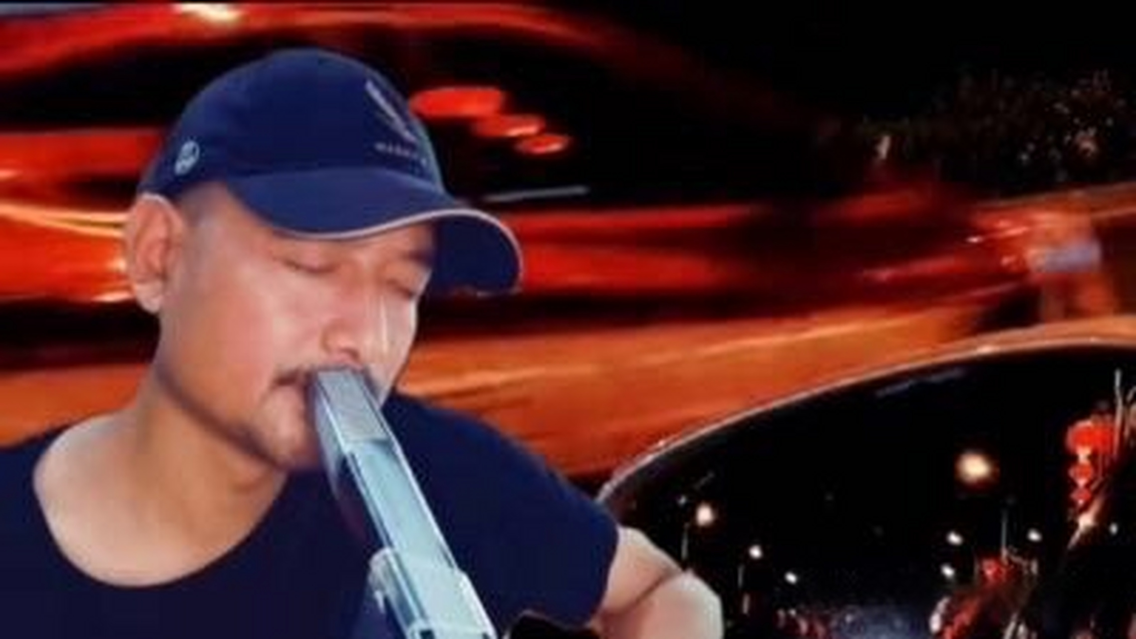 分享一个不错的mv:娱潮 -《分享岩贵翻唱经典老歌