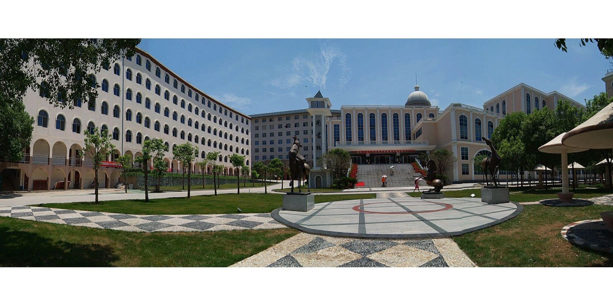 欢迎大家报考湖北商贸学院 湖北商贸学院(hubeibusinesscollege)位于