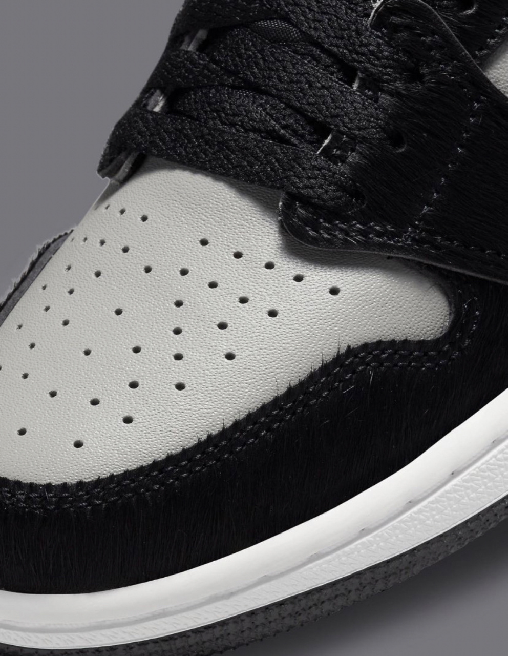 你们要的黑灰aj来啦,价格竟然才…92159215 简单才是最高级的