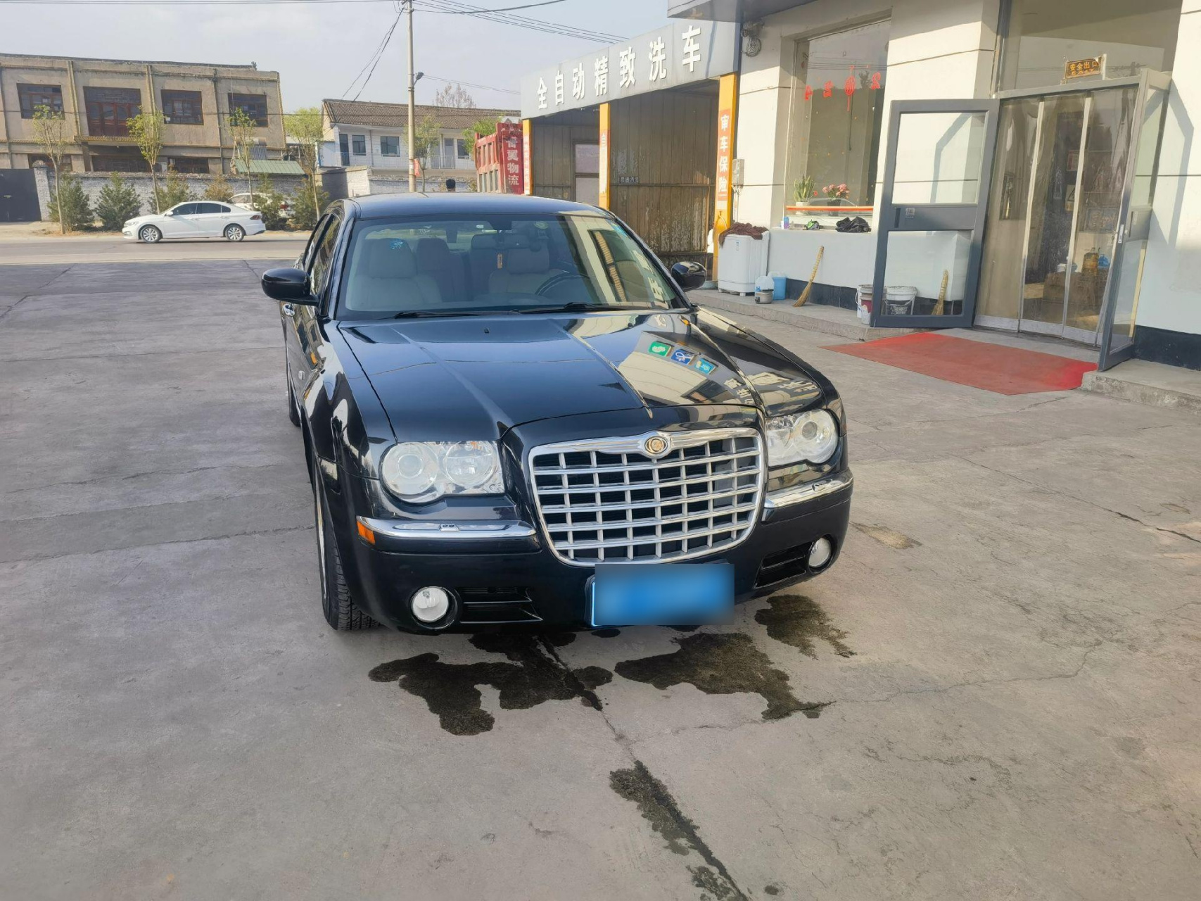 来,08年劳斯莱斯他表弟北京奔驰戴克克莱斯勒300c,车况原版九万公里