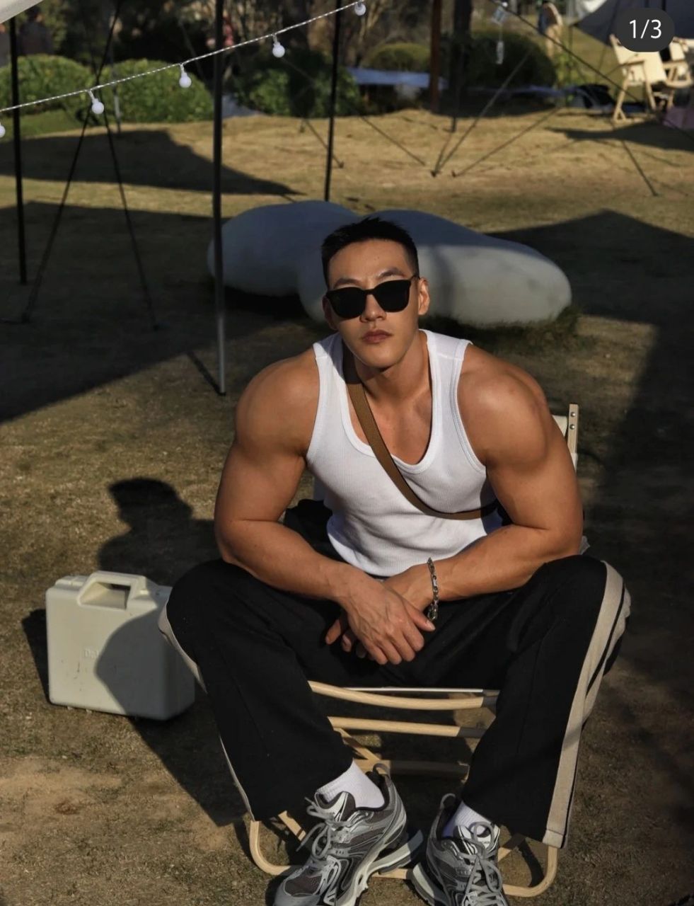 【分享帅哥】冬奥礼物爱摄影的美黑健身博主 冬奥期间,多多分享运动型