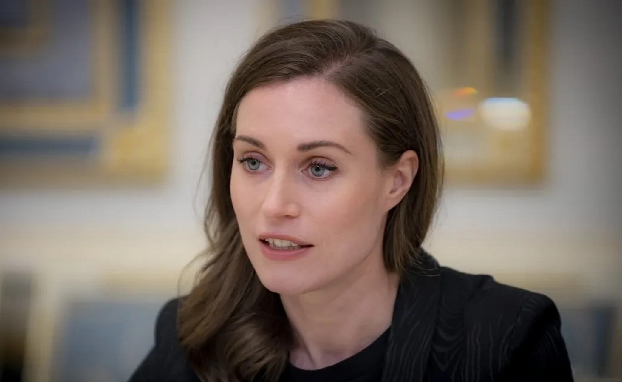 芬兰总理桑娜·马林称,芬兰与其他盟国一起,考虑向乌克兰提供战机的