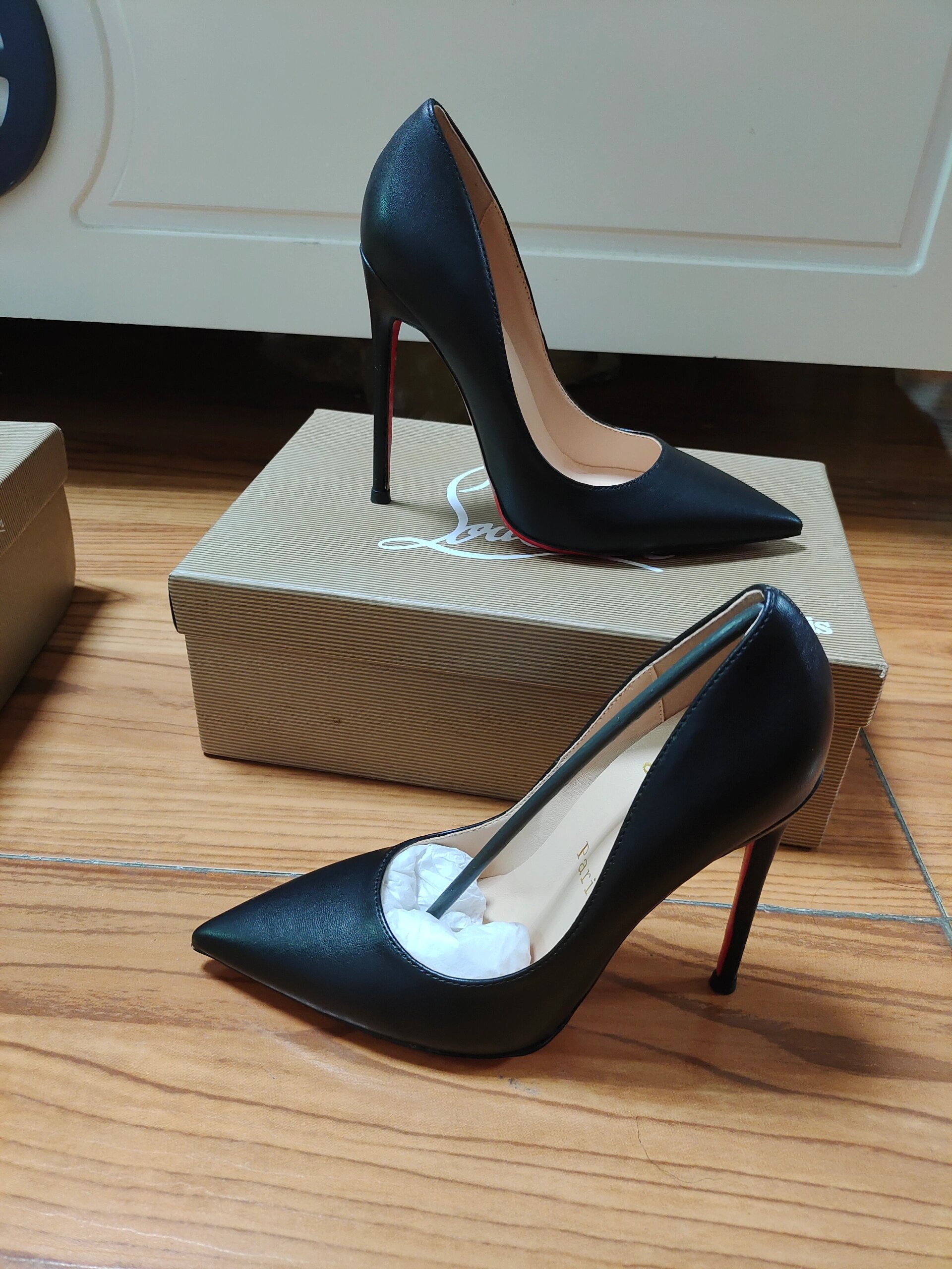 36码cl浅黑色红底高跟鞋跟高12cm