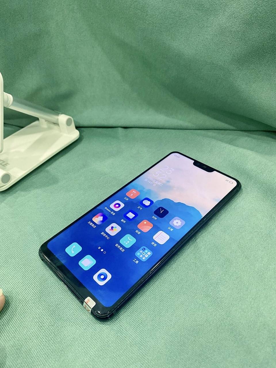 oppor15标准版蓝色6 128g高配,女生自用手机9新轻微磕碰,全网通,丝è