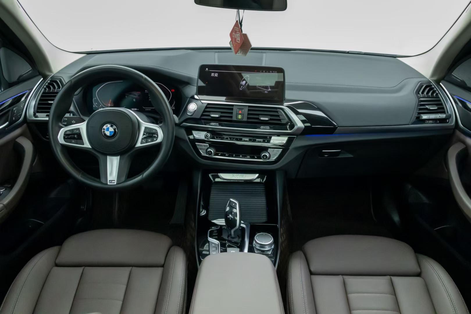 最新到店 2021款 宝马x3 xdrive25i m运动套装 2021年年初上牌,小跑3