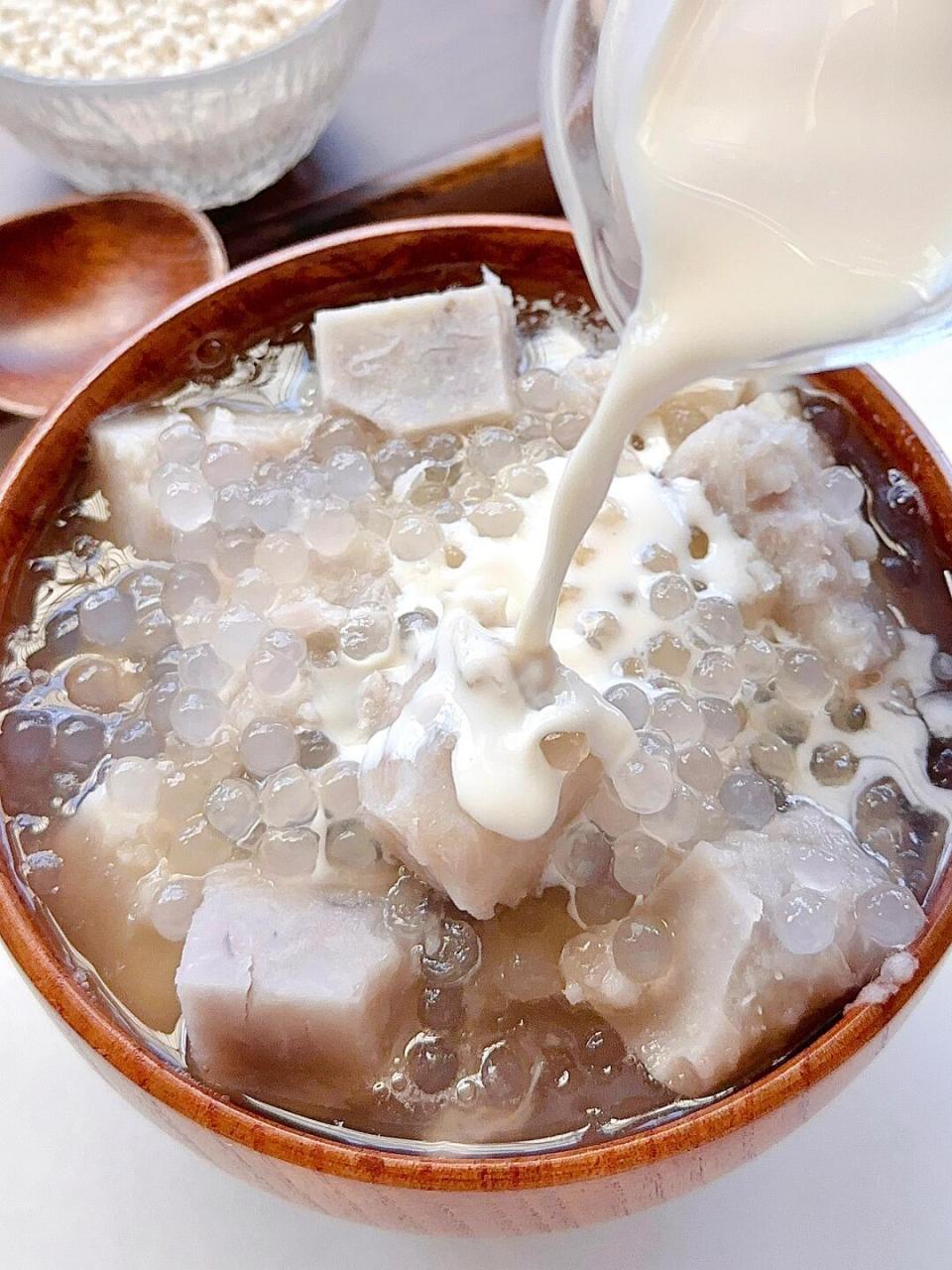 这个芋头椰汁西米露真的好喝到破防了! 奶香浓郁～芋头沙糯～西米q弹!