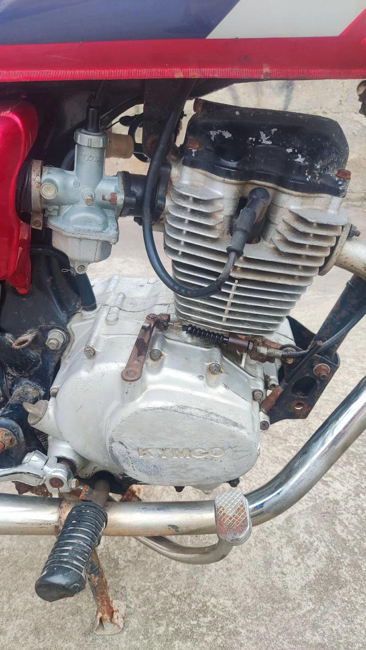 经典光阳cg125,豪达厂生产的第一批车, 采购光阳发动机组装,车头还是