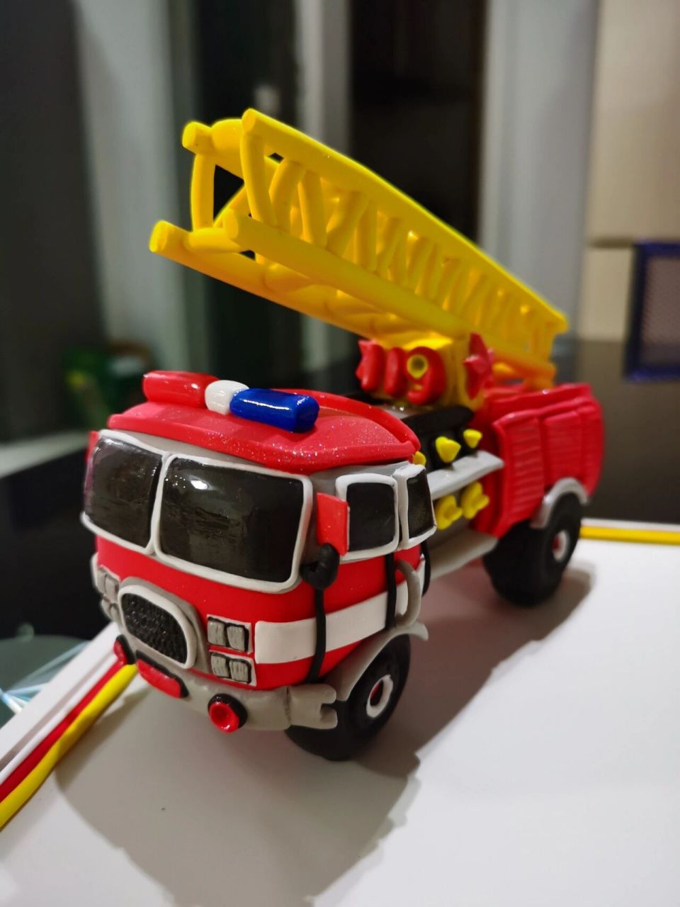 超轻粘土消防员,消防车02,灭火器 利用十几天晚休息时间精心捏制而