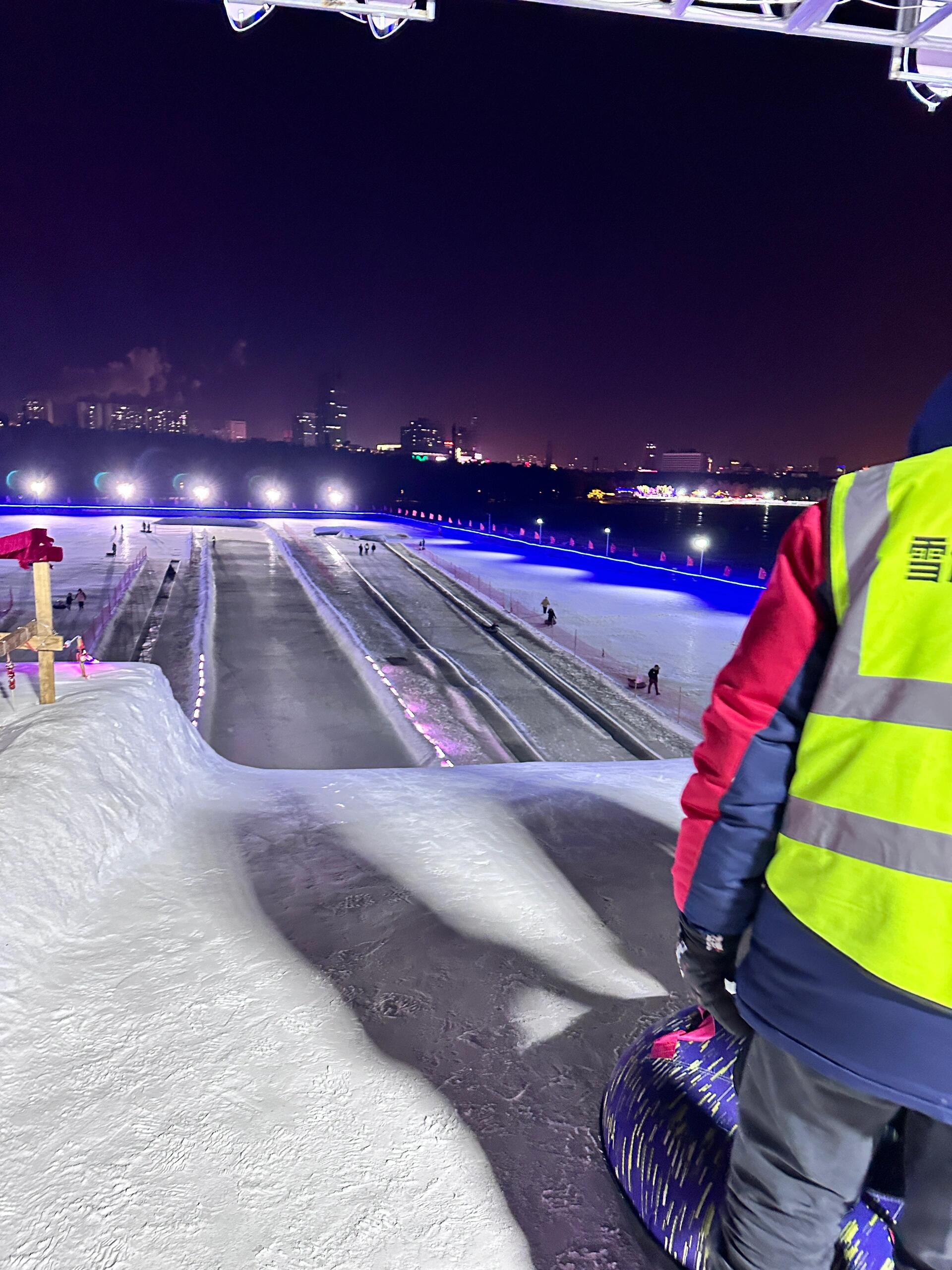 长春南湖公园滑雪圈图片