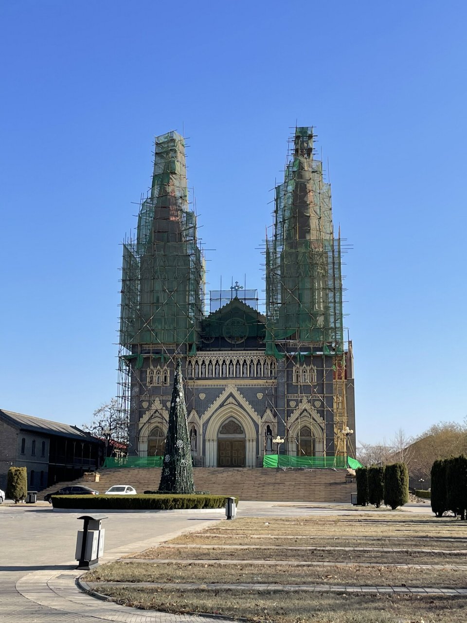 张庄天主教堂|百年前的老建筑 河北省献县张庄天主教堂,历史久远,建筑