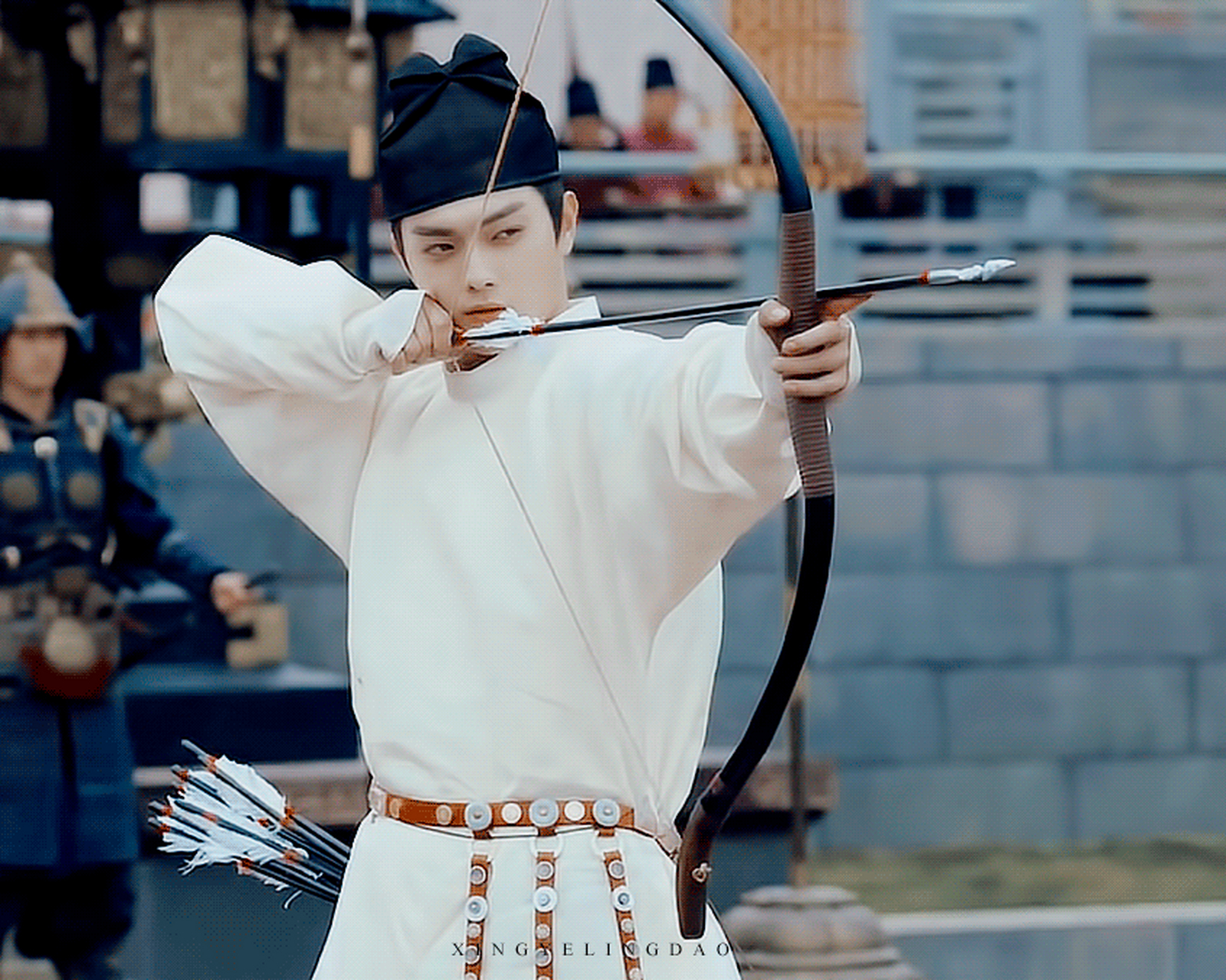 男演员射箭造型大赏# 男演员们的射箭造型96   肖战 陈星旭 成毅