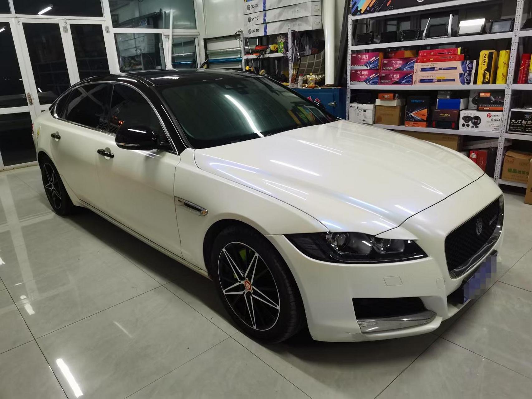 捷豹xfl 漆面改色双拼(白蓝 黑)