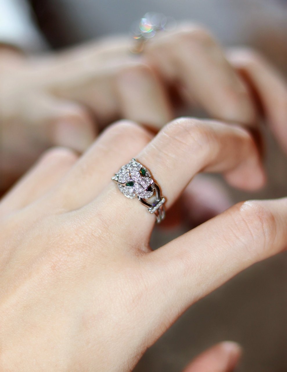 适合男朋友的卡地亚豹头戒指