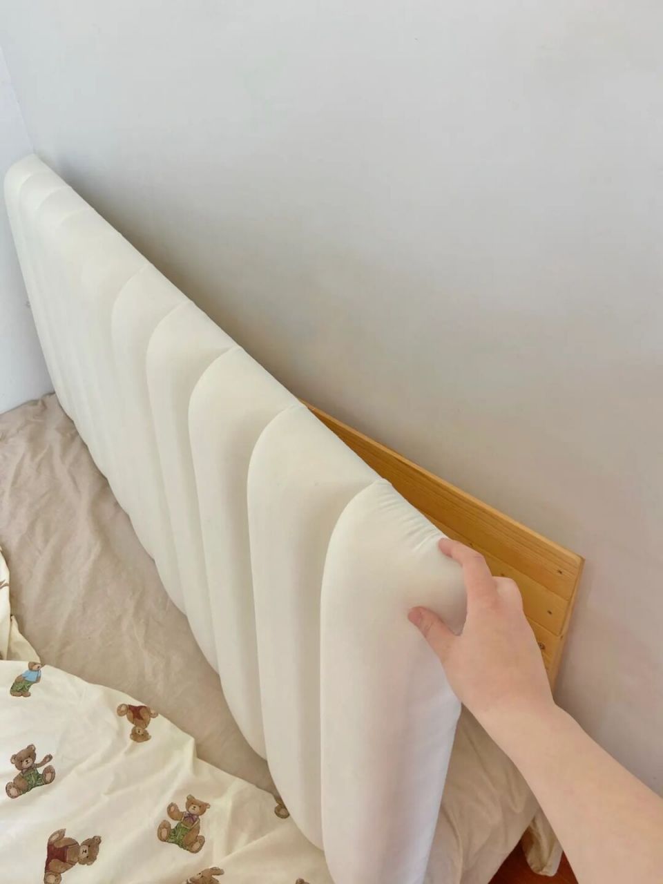 床头靠垫##改造老式床头##卧室布置##卧室大改造