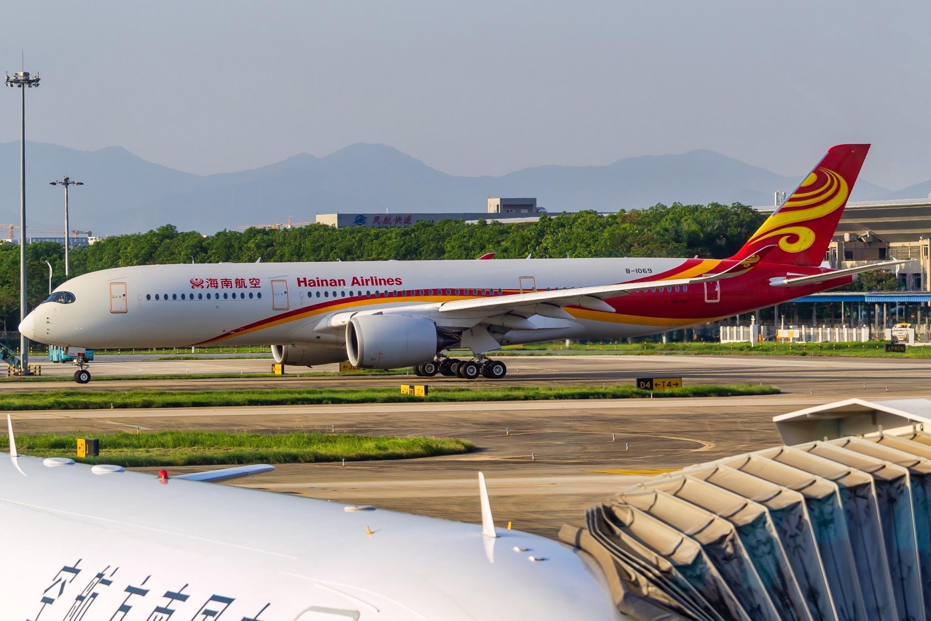 海南航空最后一架a350(b-1069)在广州完成c检,调机前往海口,后将在海