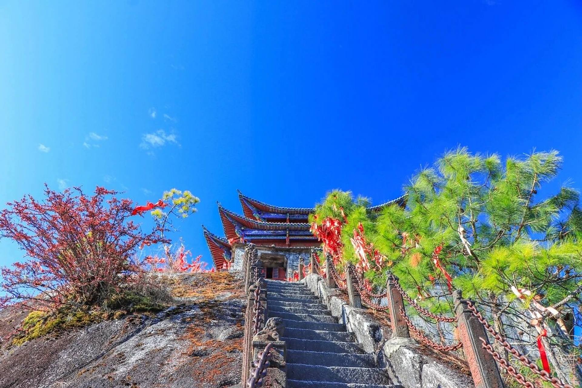 腾冲云峰山景区 云峰山是国家风景名胜区,中国徐霞客游线标志地,距