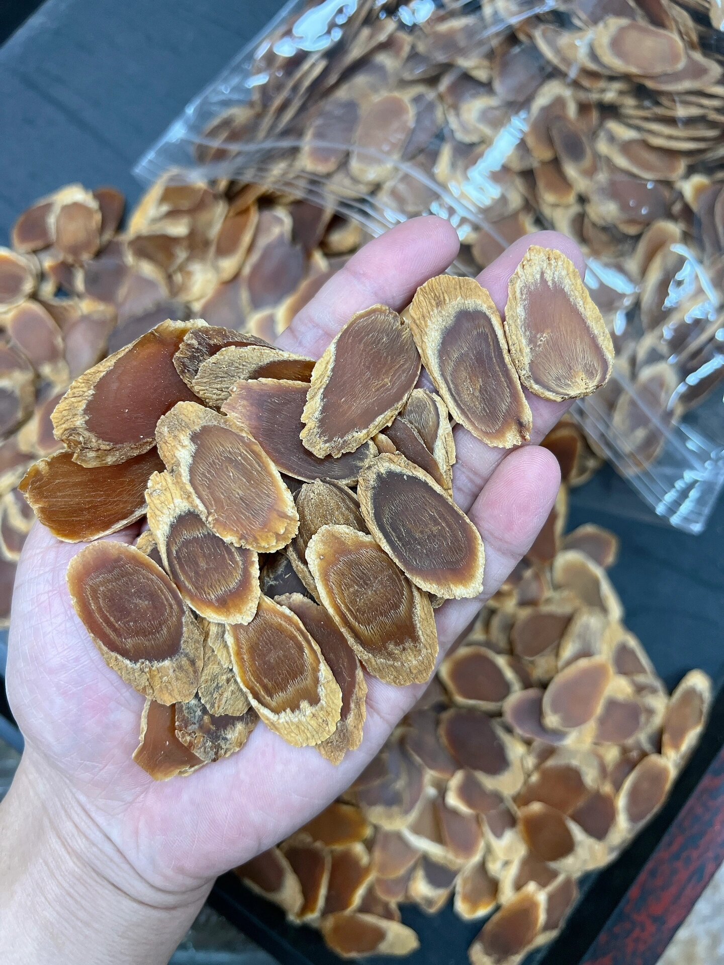 特大深红款东洋参 东洋参(又名大力参)具有清热,解毒,祛湿,开胃,滋阴