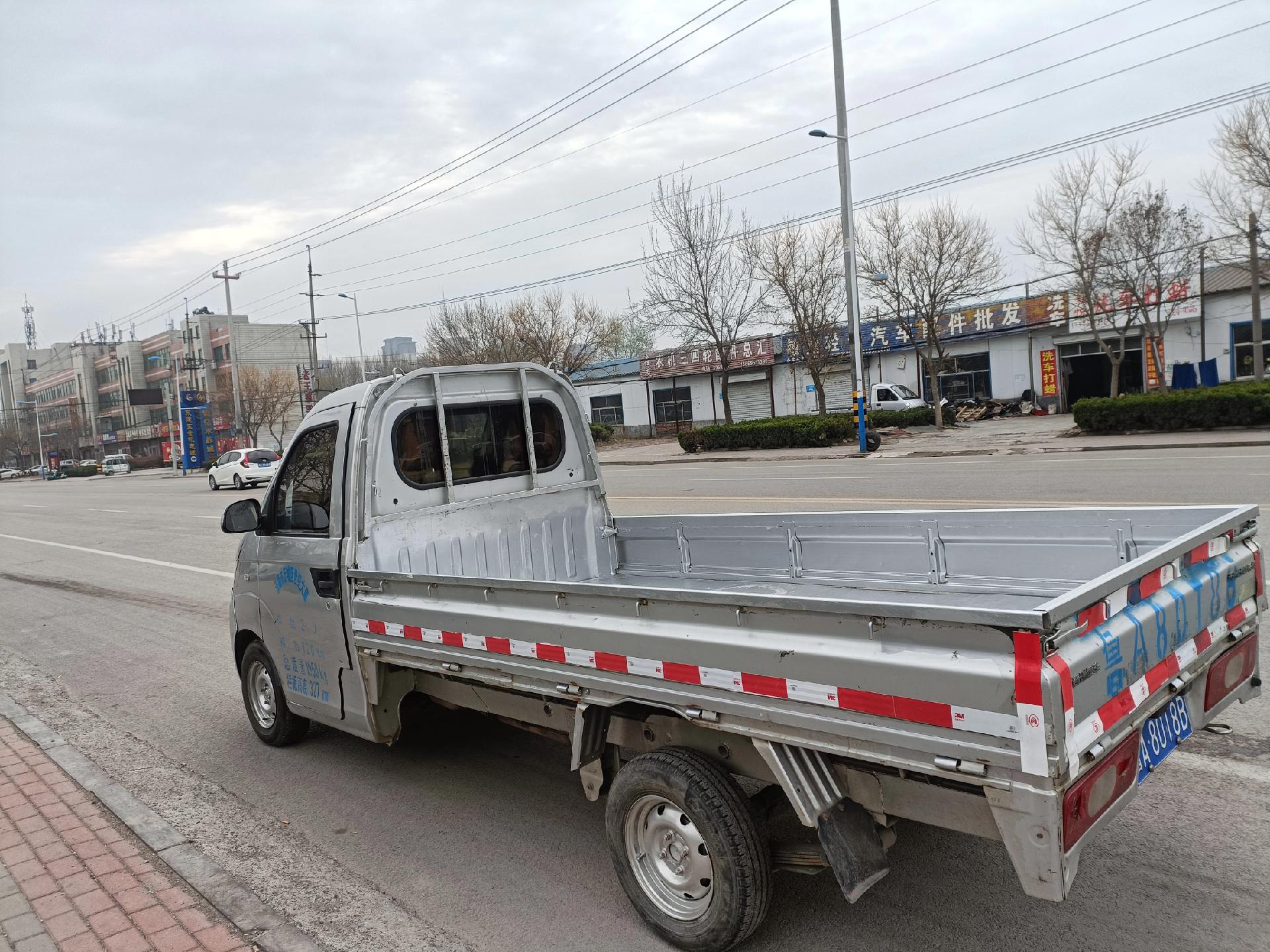 17年12月!开瑞优劲加长版汽油大单排!3.2米大箱!1