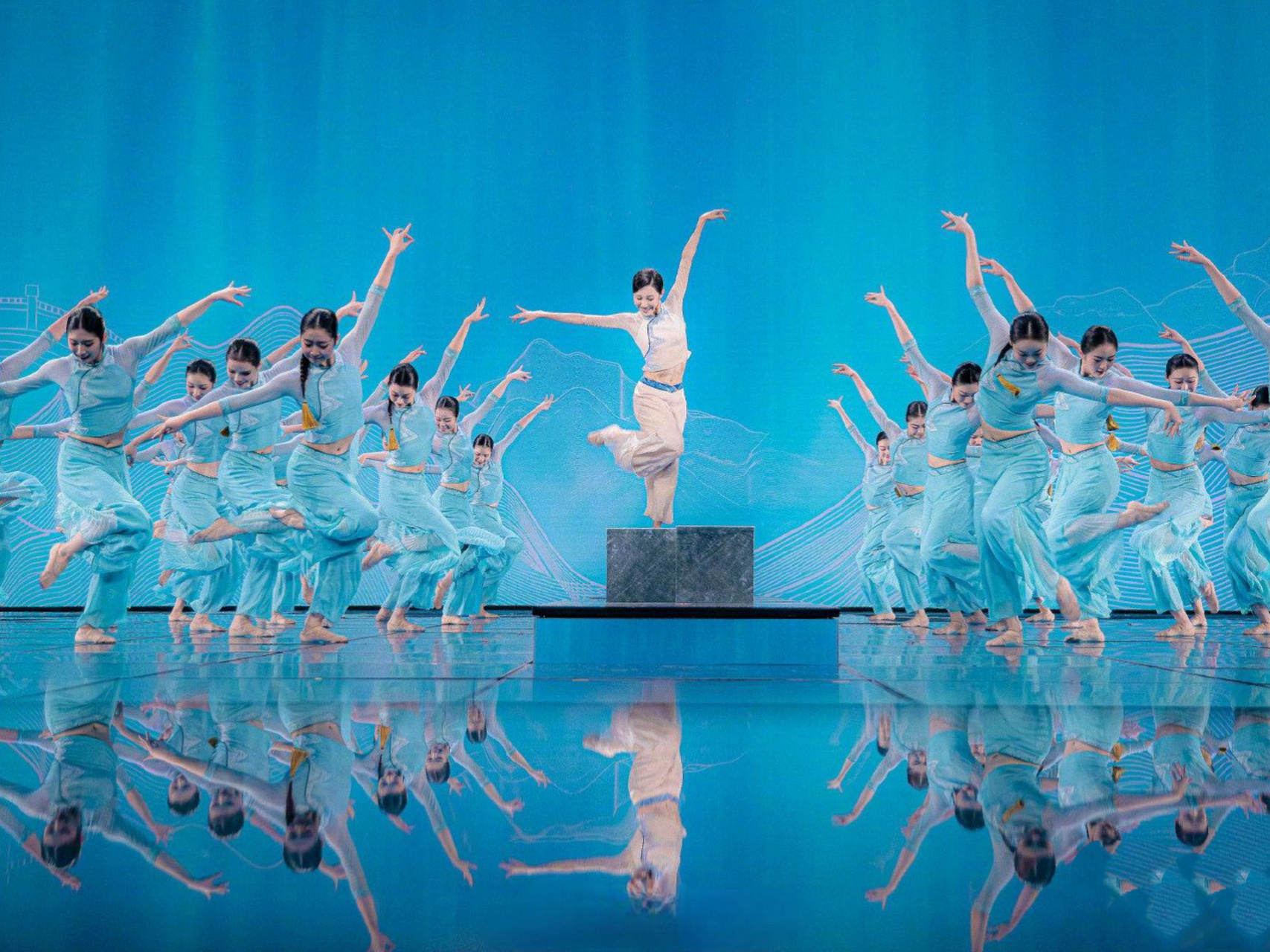 《碇步桥》 | 成品舞开课9198 蒙蒙烟雨 溪水淙淙 95 江南女子