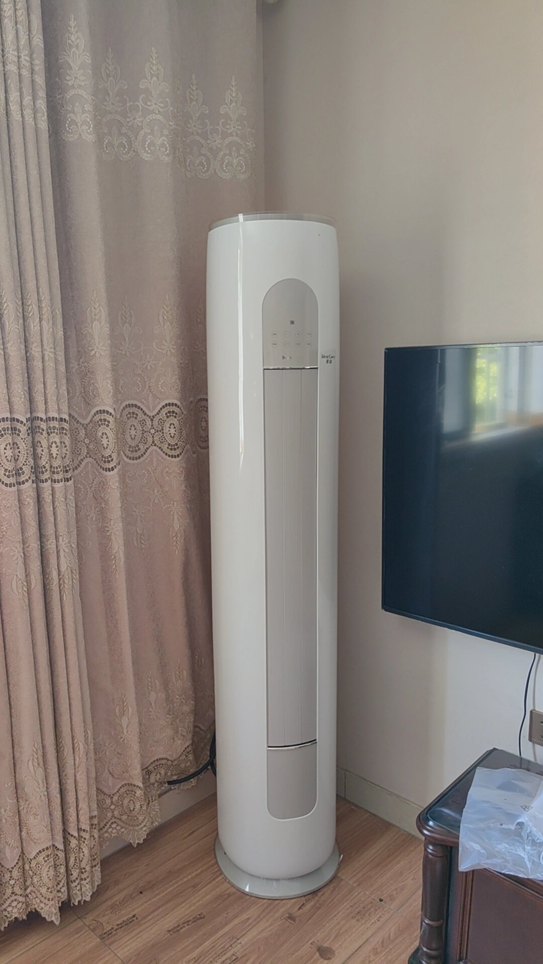 今天给客户安装了格力优钻柜机