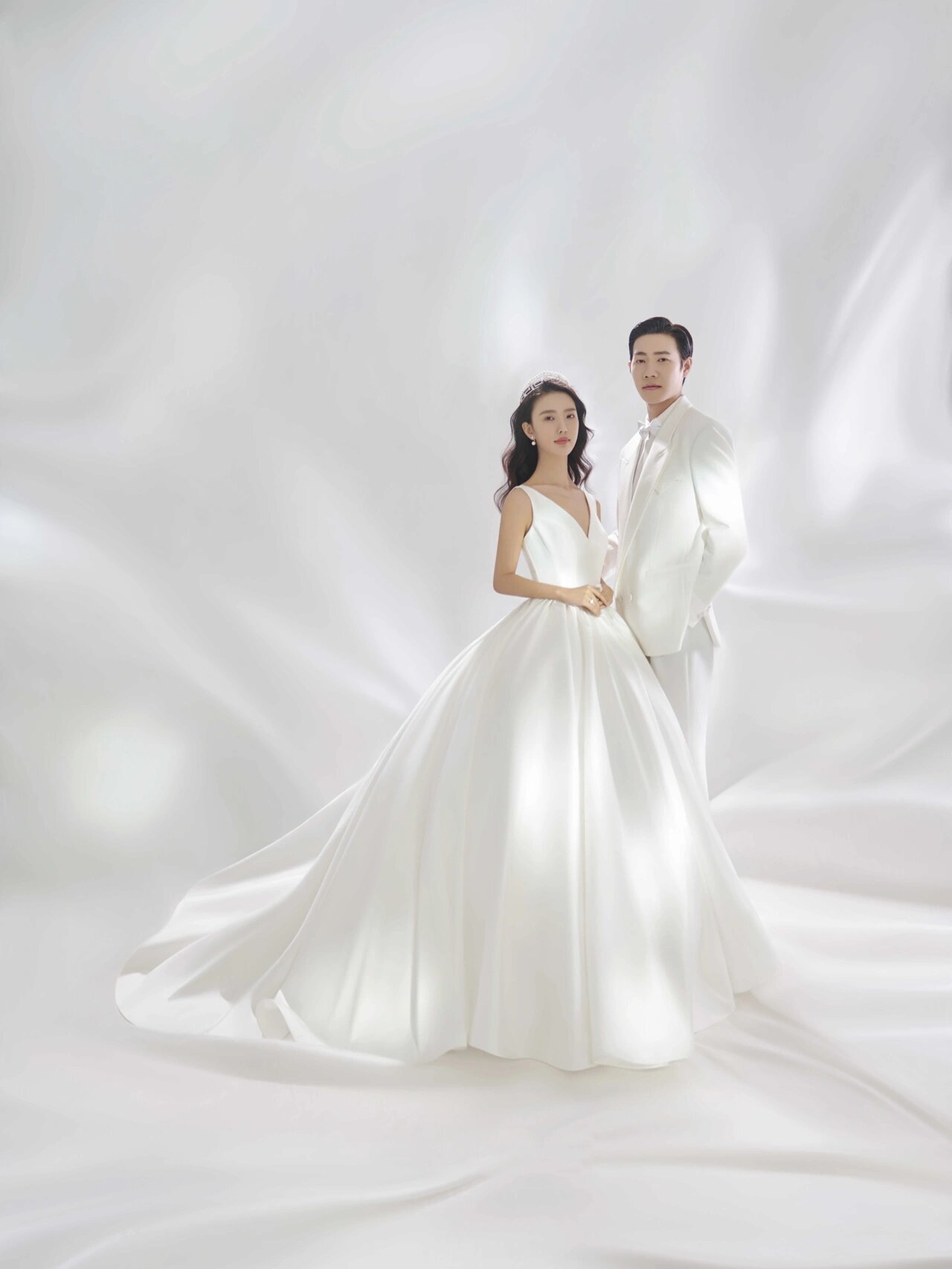 一袭白纱的浪漫 室内极简78光影婚纱照9595