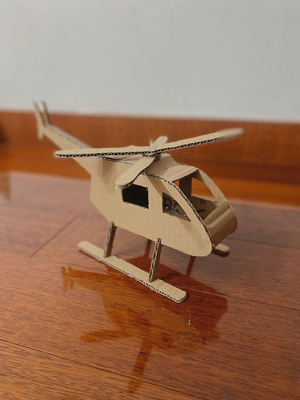 废旧纸板手工直升机05diy 从构图到完成整个飞机的制作,足足花了2.