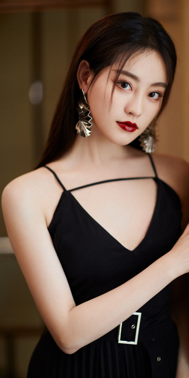 祝绪丹红唇黑裙,明艳优雅活动写真壁纸