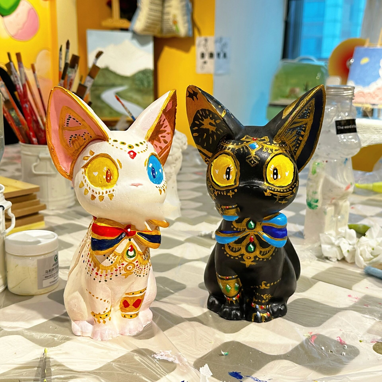 石膏娃娃の吉吉猫登场 出自一对情侣顾客 分三次来我们店完成了这两个