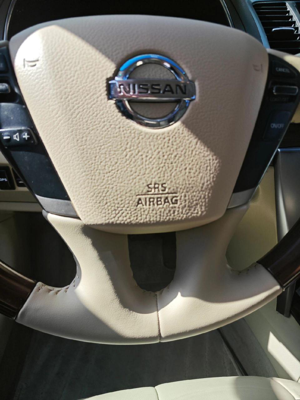 日产天籁方向盘翻新重新包皮,磨损不再,还原驾驶乐趣!