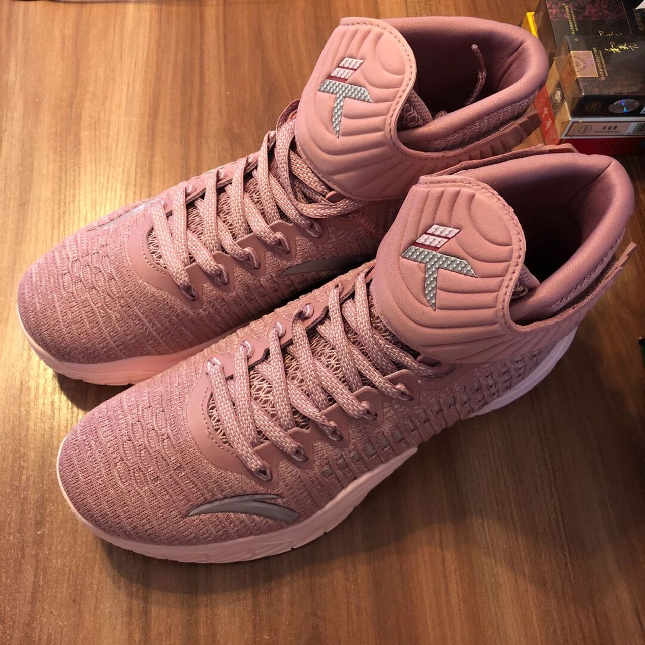 老款安踏kt系列汤普森3代篮球鞋.鞋子定价599.