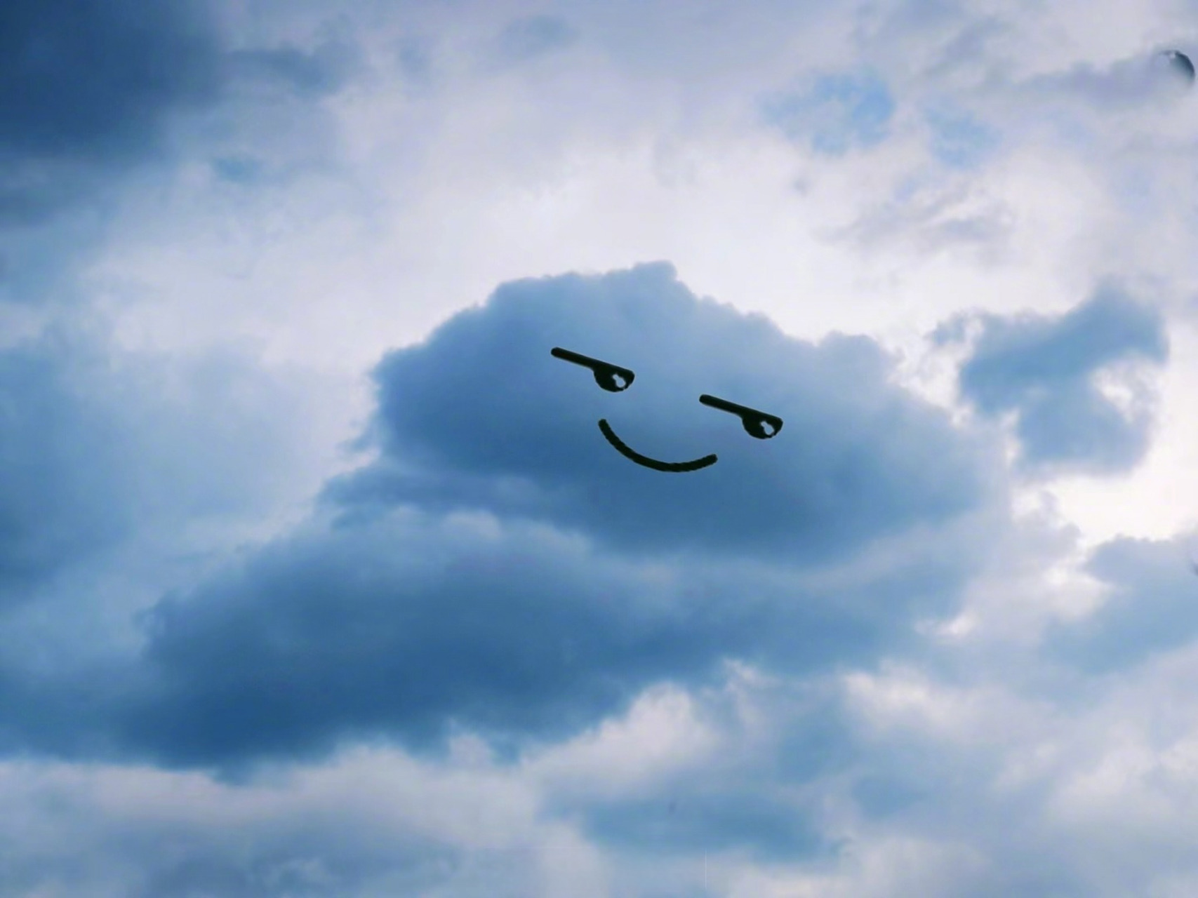 当云朵遇上颜文字#[浮云]】送你一组#云朵颜文字表情包#,愿你捕捉到