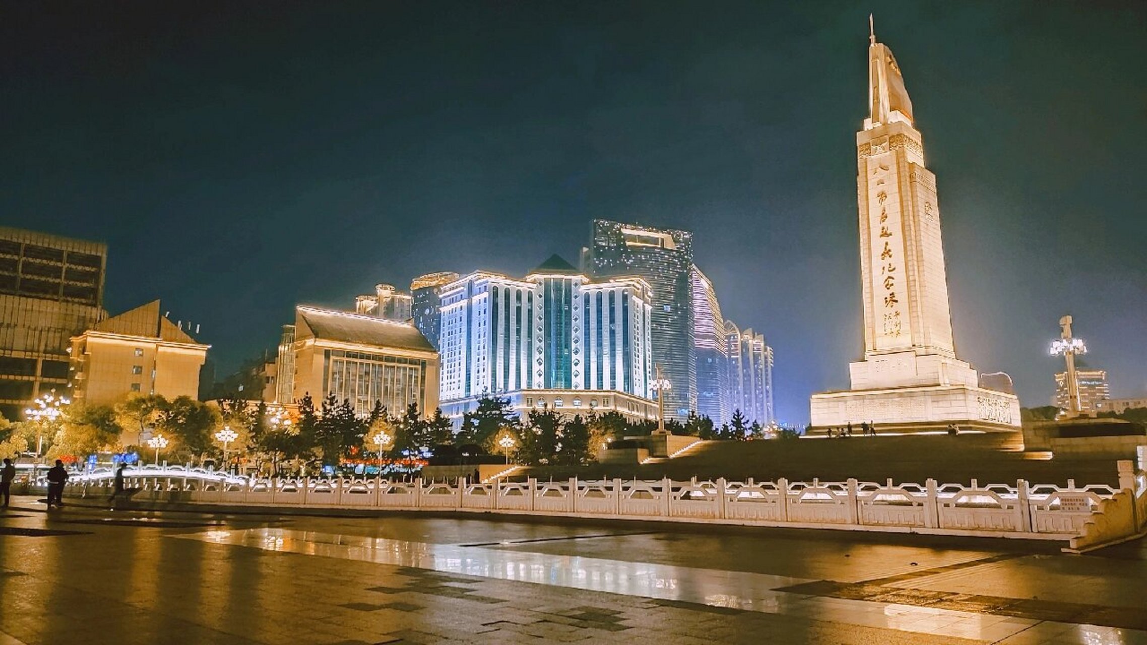 江西南昌 八一广场 南昌市是八一起义发起的地方,是军队诞生的地方,是