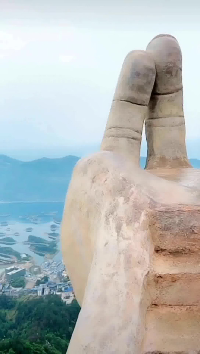 湖北黄石天空之城景区—网红大佛手
