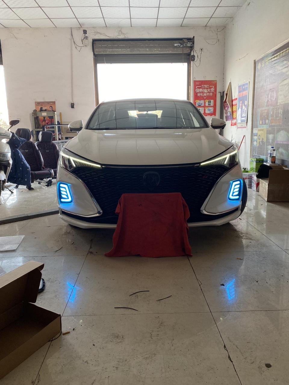 长安逸动加装日行灯和后面贯穿尾灯 03