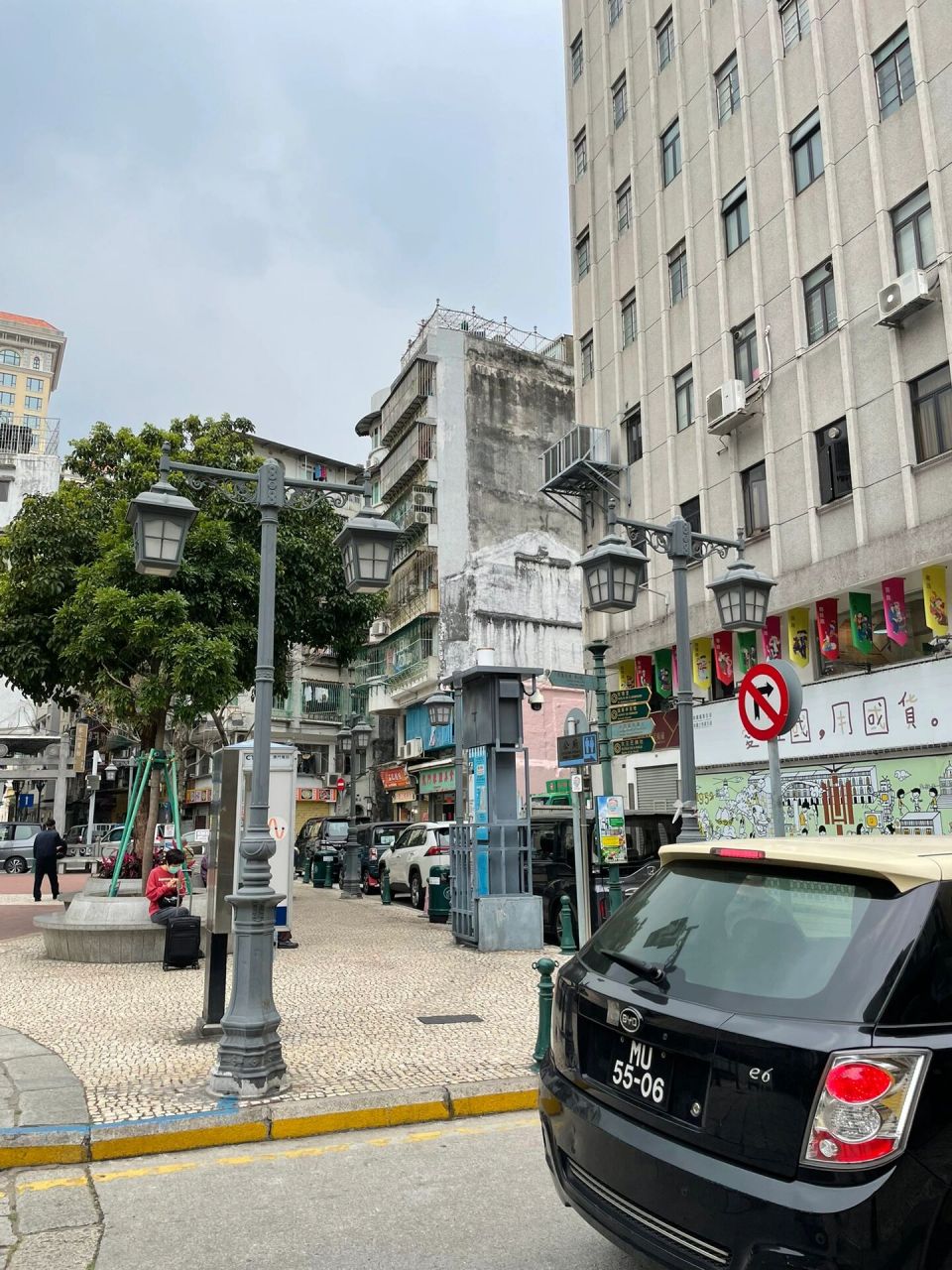 9715澳门的街道随手一拍都很有感觉 才发现这组很喜欢的照片竟然