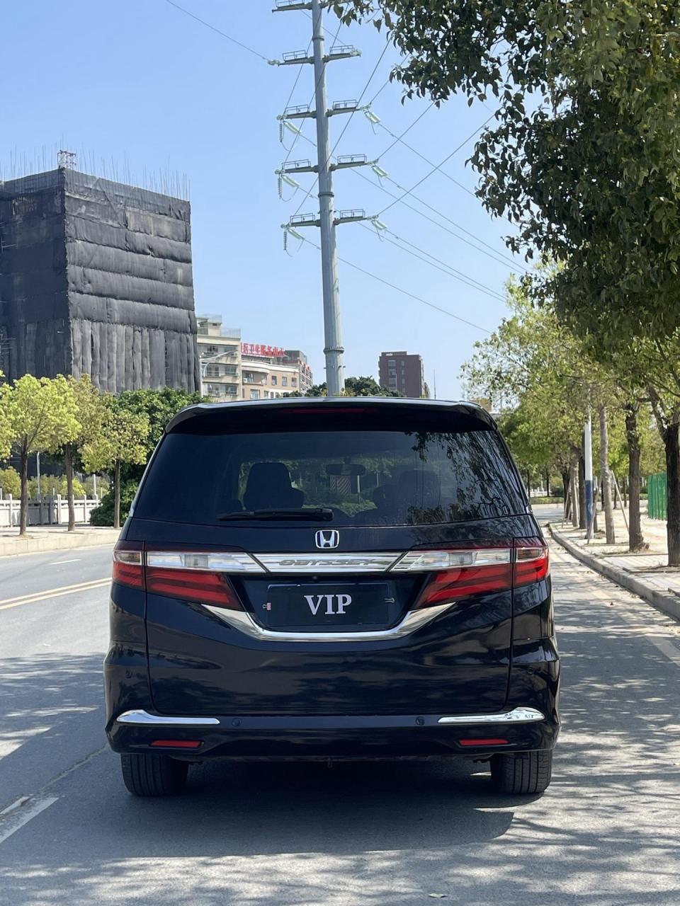 七座大商务电动门.新到15年本田奥德赛2.