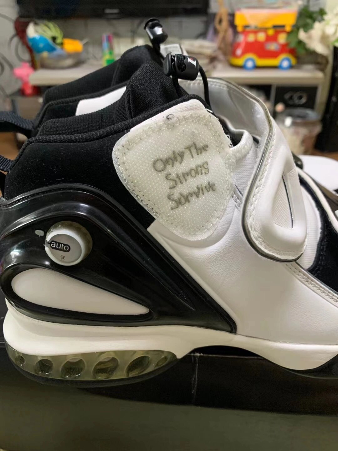 reebok answer 9白给 艾弗森9代白黑 收藏品想