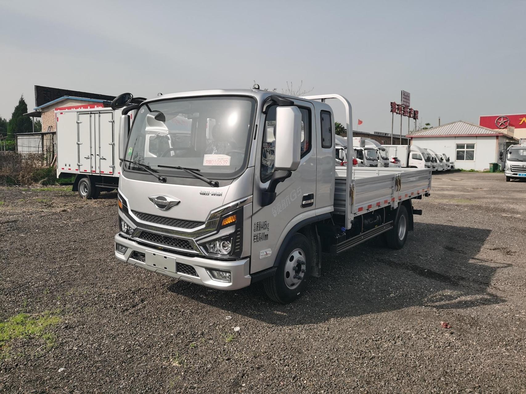 真正的高端轻卡,福田领航大g,172马力发动机,万里扬八档变速箱,配置