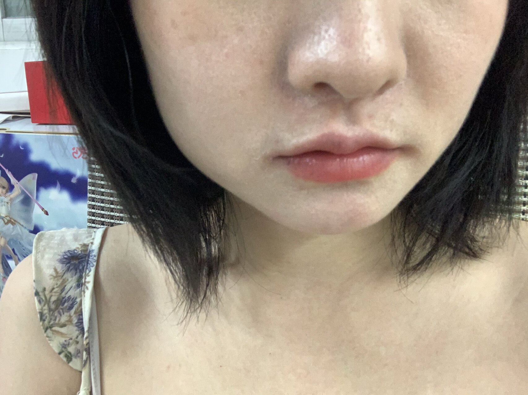 dw都救不了我的脱妆! 天一热就爆汗!人中狂出汗!一出汗粉底就完全掉!