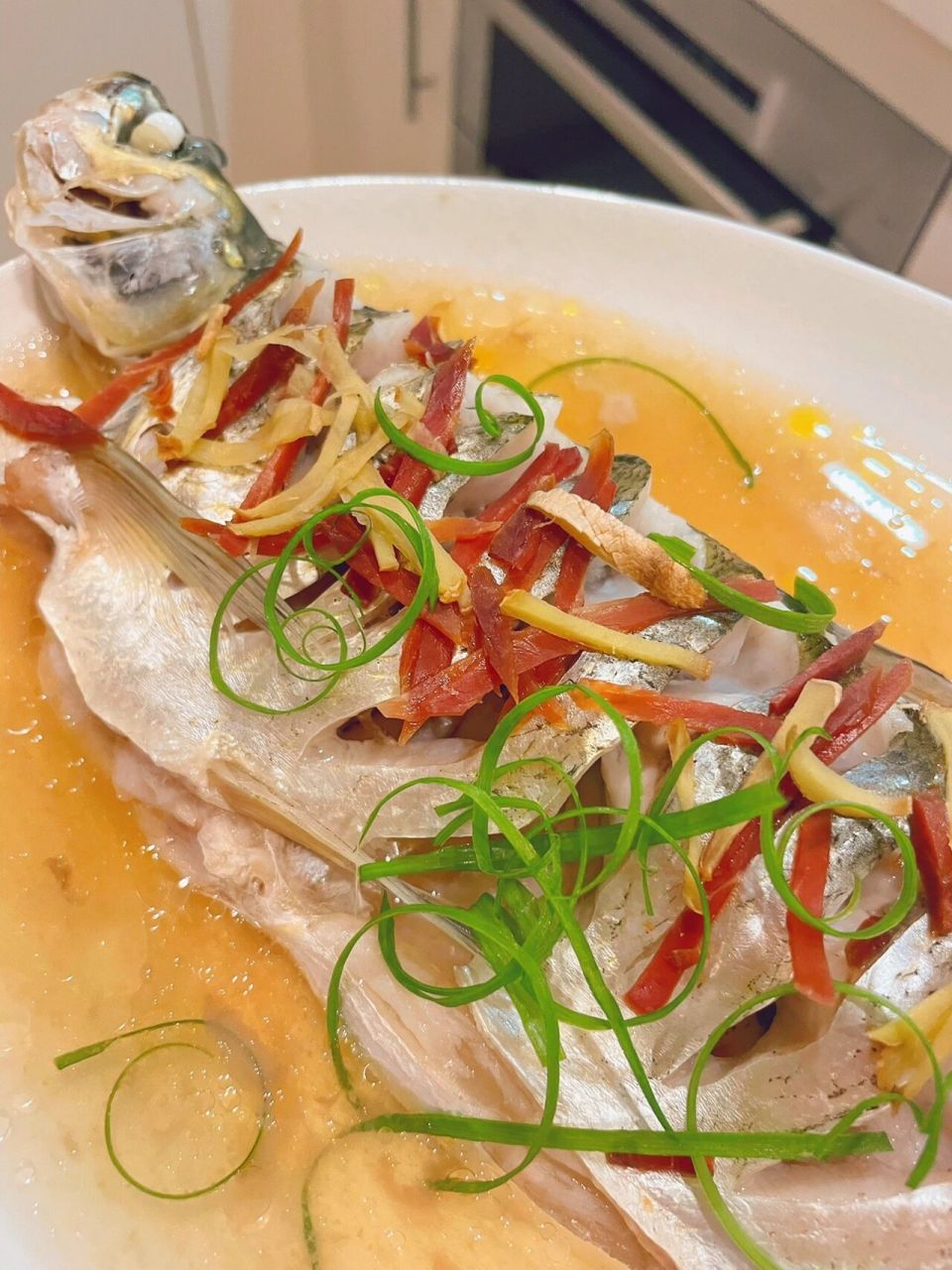 清蒸白条鱼 这是一条有记忆的鱼 好多好多年前,那时候还在"谈念爱" 两